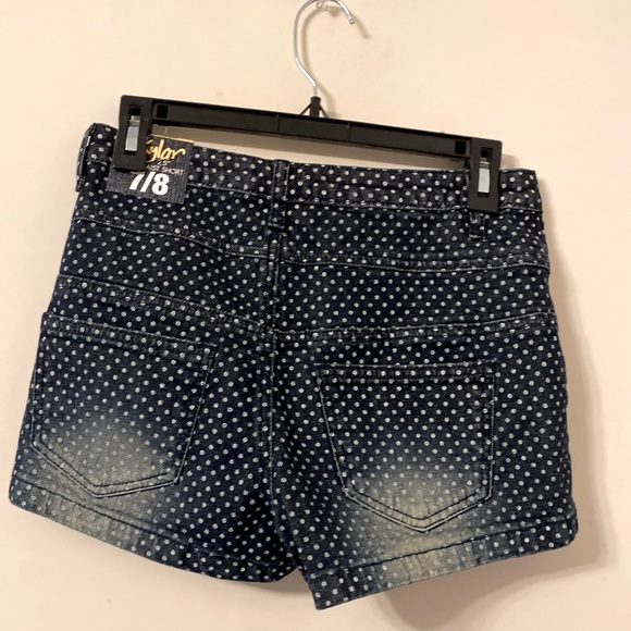 WOMEN’S SHORTS BUNDLE - Picture 4 of 12